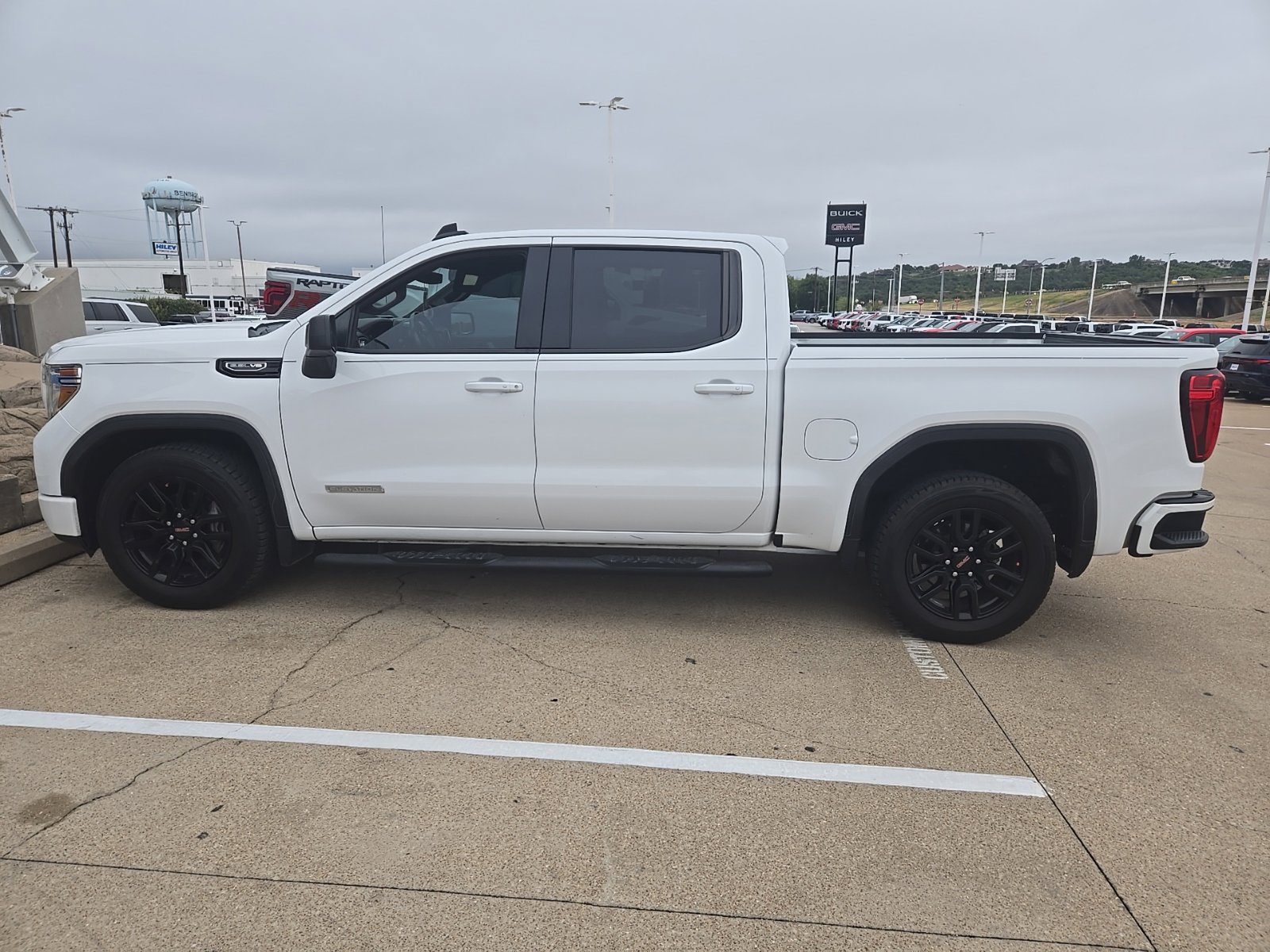 Used 2020 GMC Sierra 1500 Elevation w/ Elevation Value Package RWD image 12