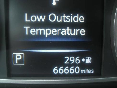 Used 2018 Nissan Sentra SV image 17