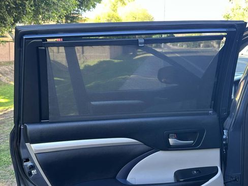 Used 2015 Toyota Highlander XLE FWD image 44