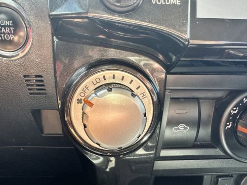 Used 2021 Toyota 4Runner TRD Off-Road Premium w/ Convenience Package (TMS) image 33