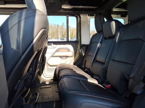 New 2025 Jeep Wrangler Unlimited Rubicon 392 image 7