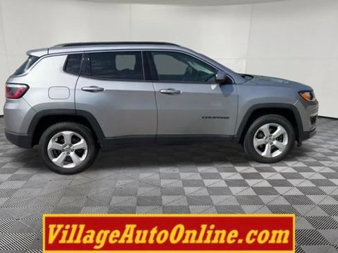 Used 2018 Jeep Compass Latitude w/ Popular Equipment Group AWD/4WD image 41