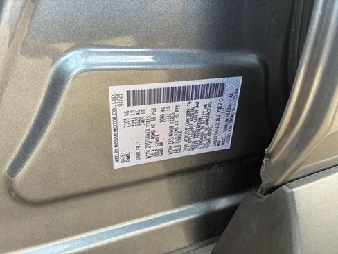 Used 2025 Nissan Rogue SV FWD image 31