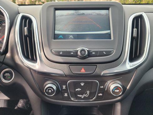 Used 2018 Chevrolet Equinox LT image 33