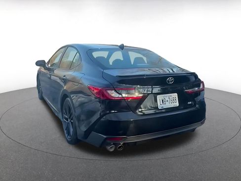 Used 2025 Toyota Camry SE image 10