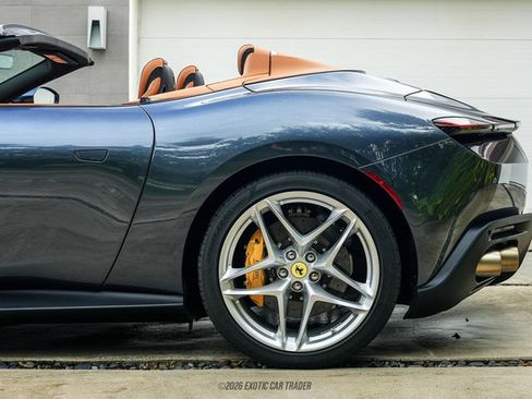 Used 2026 Ferrari Roma Spider RWD image 5