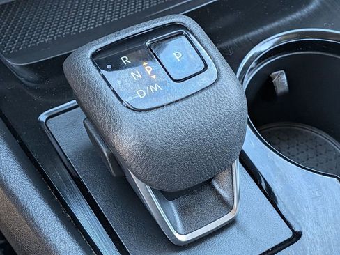 Used 2023 Nissan Rogue SV AWD/4WD image 17
