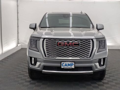 Used 2024 GMC Yukon XL Denali AWD/4WD image 9