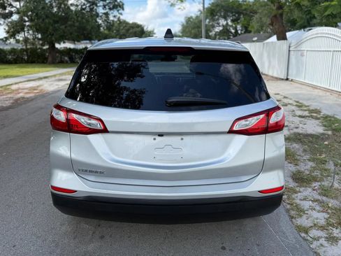 Used 2021 Chevrolet Equinox LS w/ LS Convenience Package FWD image 7