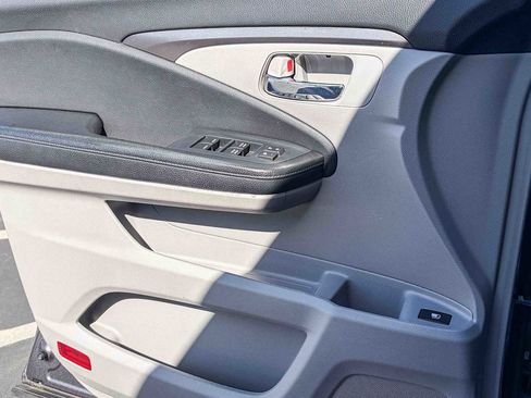 Used 2016 Honda Pilot EX image 20