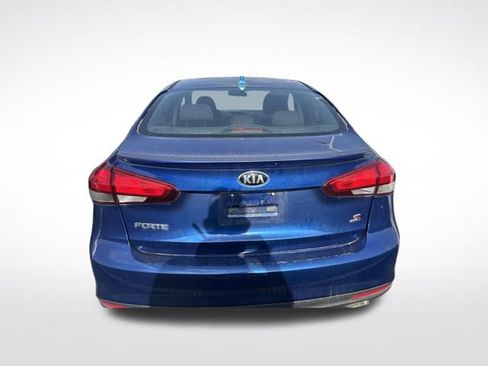 Used 2018 Kia Forte S FWD image 7