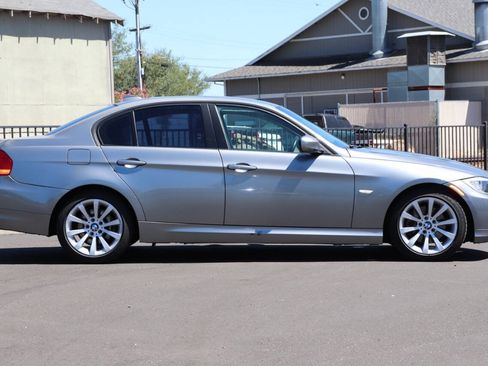 Used 2011 BMW 328i Sedan RWD image 8