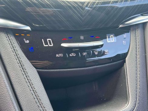 Used 2023 Cadillac XT6 Premium Luxury AWD/4WD image 31