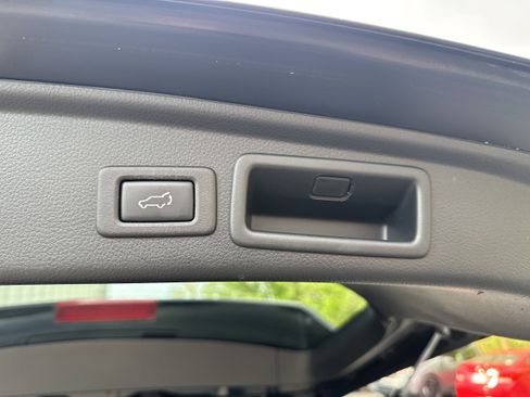 Used 2018 Subaru Forester 2.5i Touring w/ Popular Package #3B AWD/4WD image 14