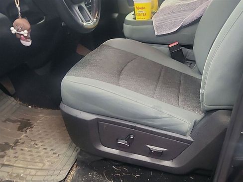 Used 2019 RAM 1500 Big Horn AWD/4WD image 12