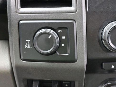 Used 2017 Ford F250 XL w/ Power Equipment Group AWD/4WD image 20