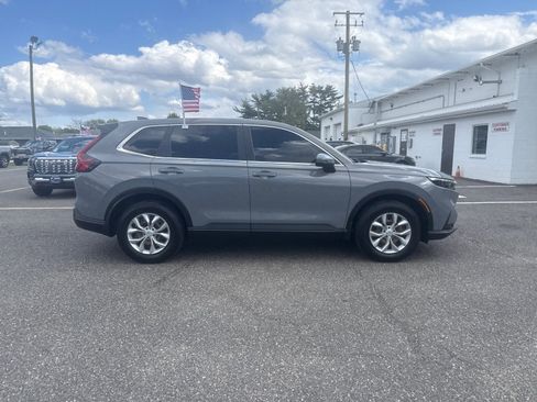 Used 2024 Honda CR-V LX image 2