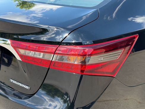 Used 2016 Toyota Avalon Touring FWD image 11