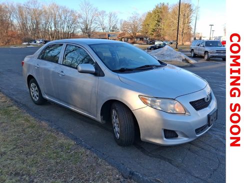 Used 2010 Toyota Corolla LE image 3