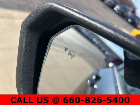 Used 2018 Chevrolet Equinox LT image 10