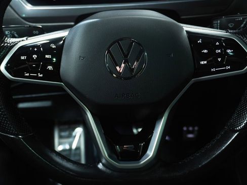 Certified 2023 Volkswagen Tiguan SE R-Line FWD image 16