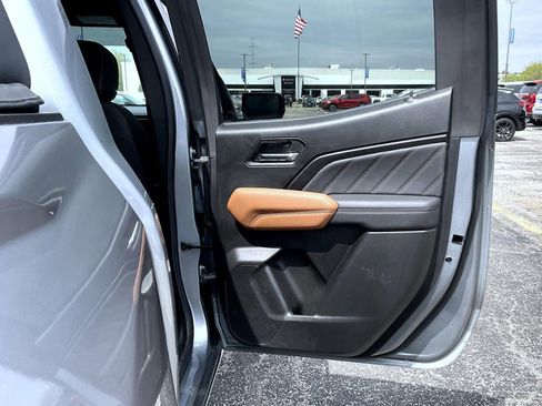 Used 2023 GMC Canyon AT4 w/ AT4 Premium Package image 17