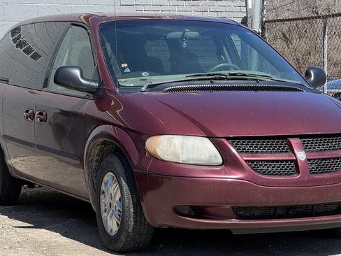 Used 2002 Dodge Grand Caravan Sport image 4
