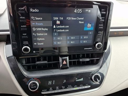 Used 2022 Toyota Corolla LE image 17