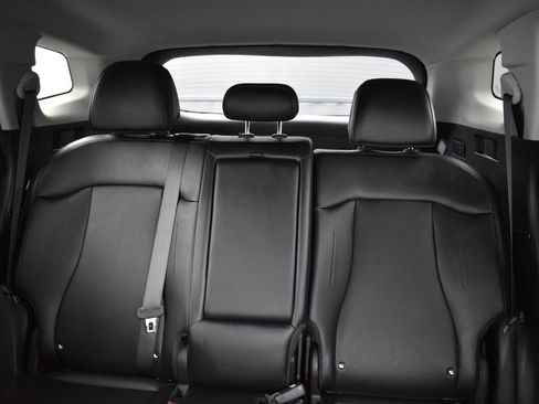 Used 2025 Kia Sportage EX w/ Premium Package image 24