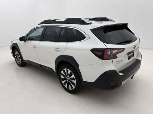 Used 2025 Subaru Outback Touring XT AWD/4WD image 9