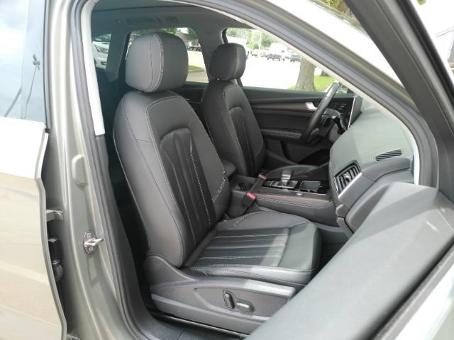 Used 2023 Audi Q5 2.0T Premium Plus w/ Premium Plus Package AWD/4WD image 24