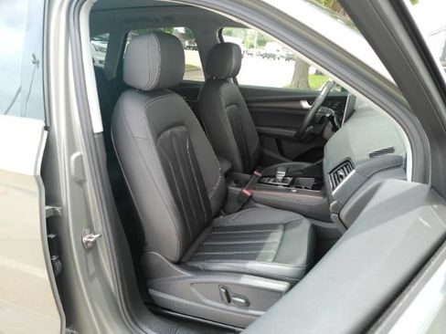 Used 2023 Audi Q5 2.0T Premium Plus w/ Premium Plus Package AWD/4WD image 24