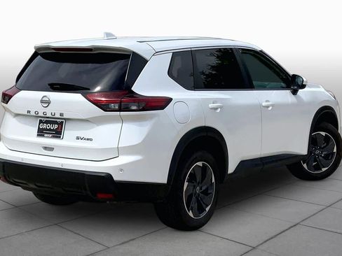 Used 2024 Nissan Rogue SV AWD/4WD image 13