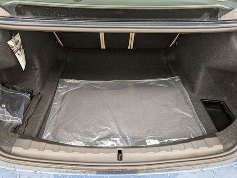 Used 2025 BMW 330i Sedan w/ Premium Package image 24