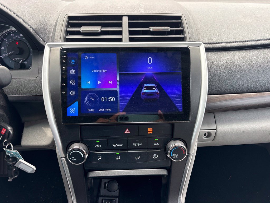 Used 2015 Toyota Camry LE w/ Moonroof Package FWD image 25
