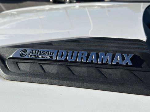 Used 2023 Chevrolet Silverado 2500 LT image 7