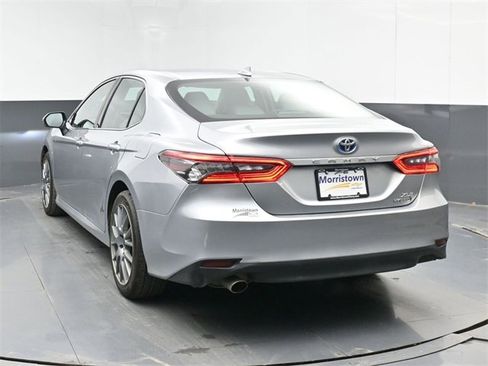 Used 2023 Toyota Camry XLE image 12