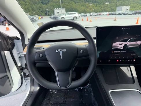 Used 2022 Tesla Model 3 Long Range AWD/4WD image 12