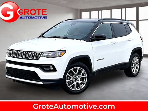 Used 2025 Jeep Compass Limited AWD/4WD image 1