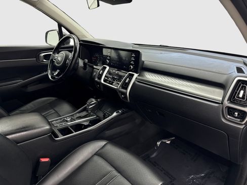 Used 2021 Kia Sorento S FWD image 41
