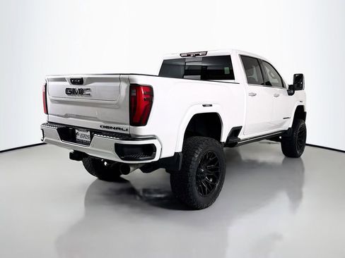 Used 2024 GMC Sierra 2500 Denali w/ Denali Reserve Package AWD/4WD image 5
