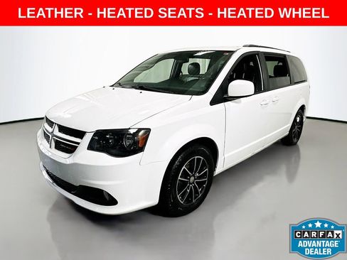 Used 2018 Dodge Grand Caravan GT image 2