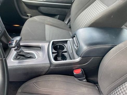 Used 2023 Dodge Charger SXT RWD image 18