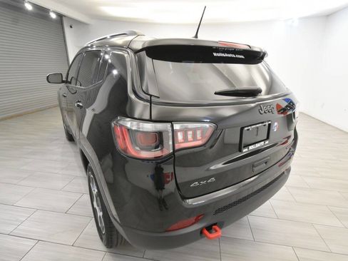 Used 2022 Jeep Compass Trailhawk AWD/4WD image 3
