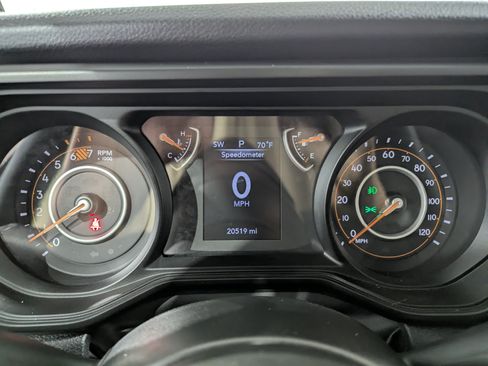Used 2025 Jeep Wrangler Sport AWD/4WD image 14