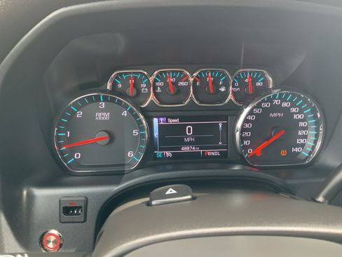 Used 2018 Chevrolet Silverado 1500 LT w/ Trailering Package AWD/4WD image 12