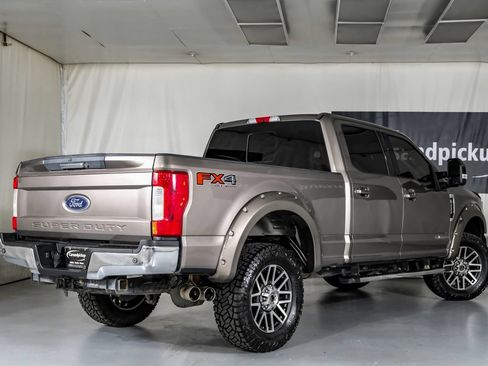 Used 2019 Ford F250 Lariat w/ Lariat Value Package AWD/4WD image 8