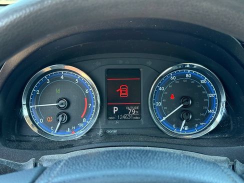 Used 2018 Toyota Corolla LE w/ LE Premium Package FWD image 17