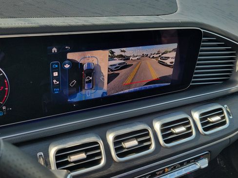 Certified 2026 Mercedes-Benz GLS 450 4MATIC image 11