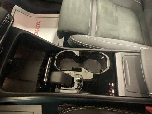 Used 2023 Volvo C40 P8 Recharge Ultimate image 26